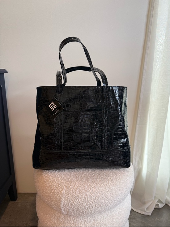 Givenchy Handbags - NWT Givenchy Parfums Black Croc Embossed Patent Tote Bag 4G Logo Shopper